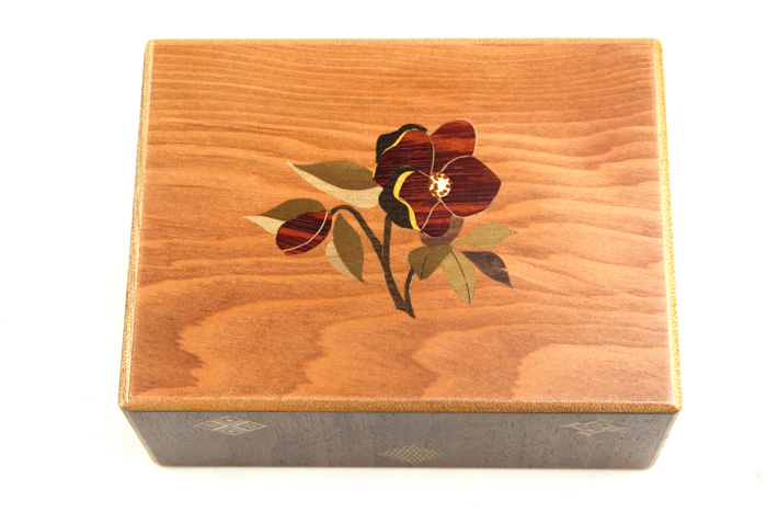 Japanese puzzle box 21+1steps 5.5sun Ashinoko and Paeonia lactiflora