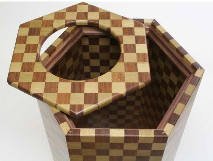 Yosegi garbage box (Ichimatsu pattern)