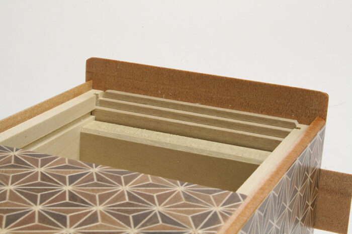 Japanese Puzzle box 21+1steps Kuroasa – Japanese puzzle box