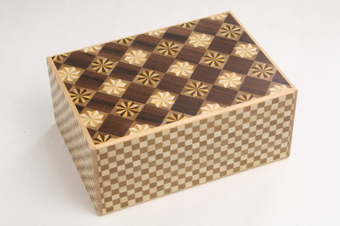 Japanese puzzle box 6sun Horse – Japanese puzzle box – Hakone Maruyama