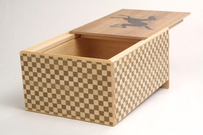 Japanese puzzle box 6sun Horse – Japanese puzzle box – Hakone Maruyama